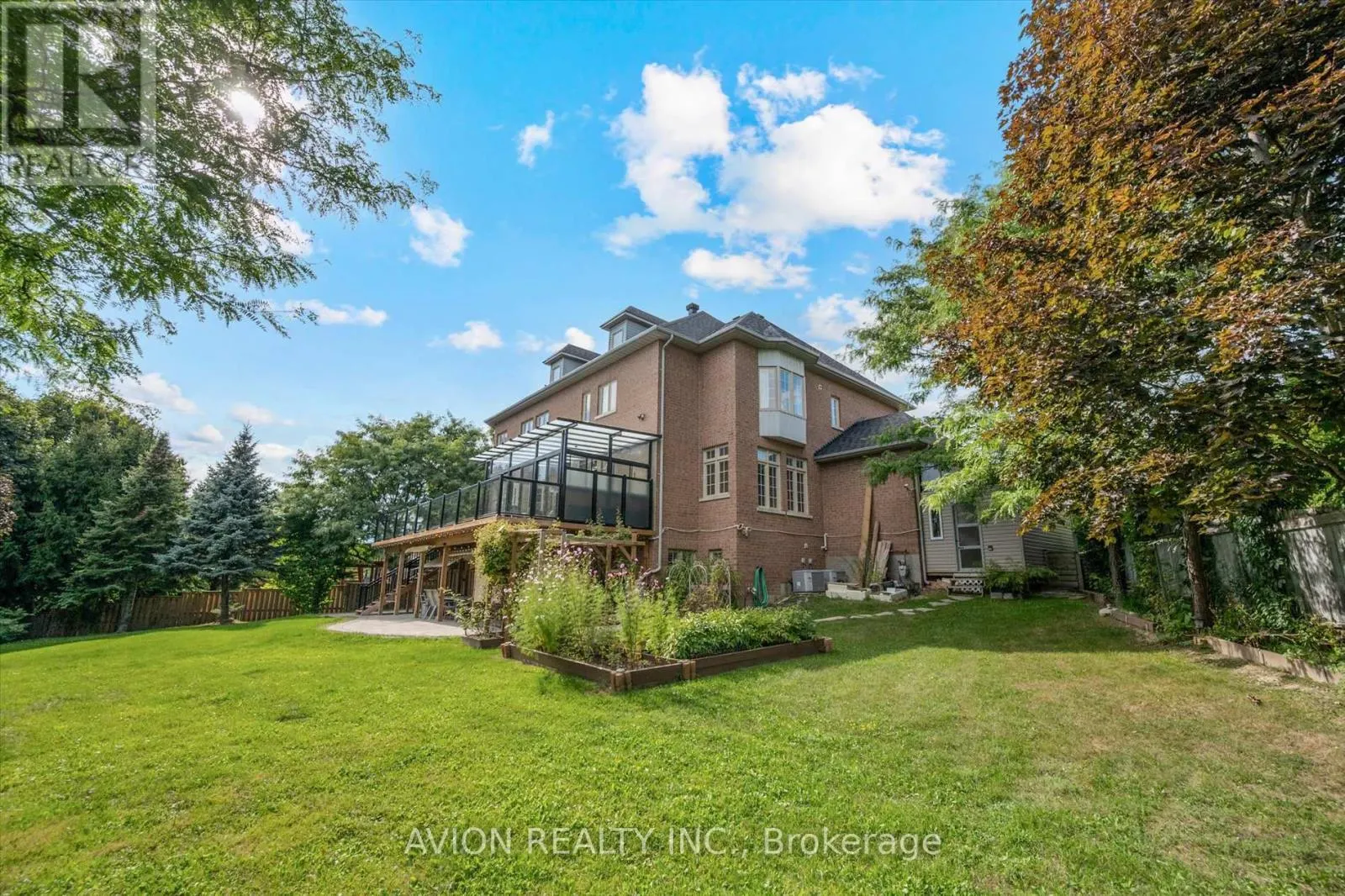 37 FRYBROOK CRESCENT