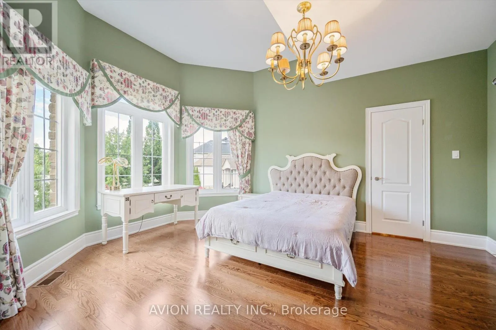 37 FRYBROOK CRESCENT