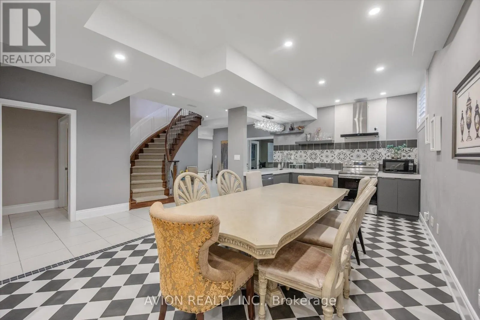 37 FRYBROOK CRESCENT