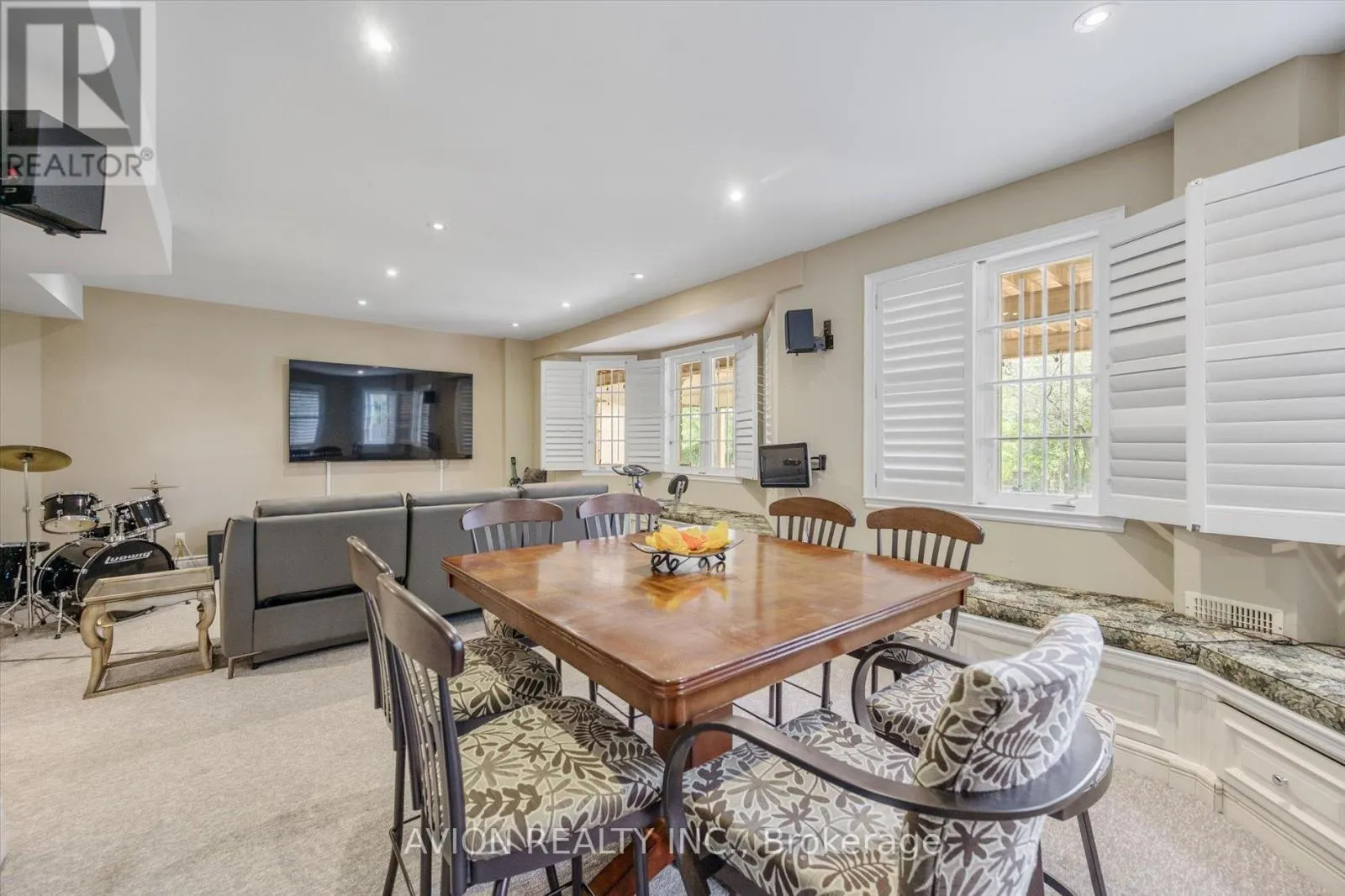 37 FRYBROOK CRESCENT