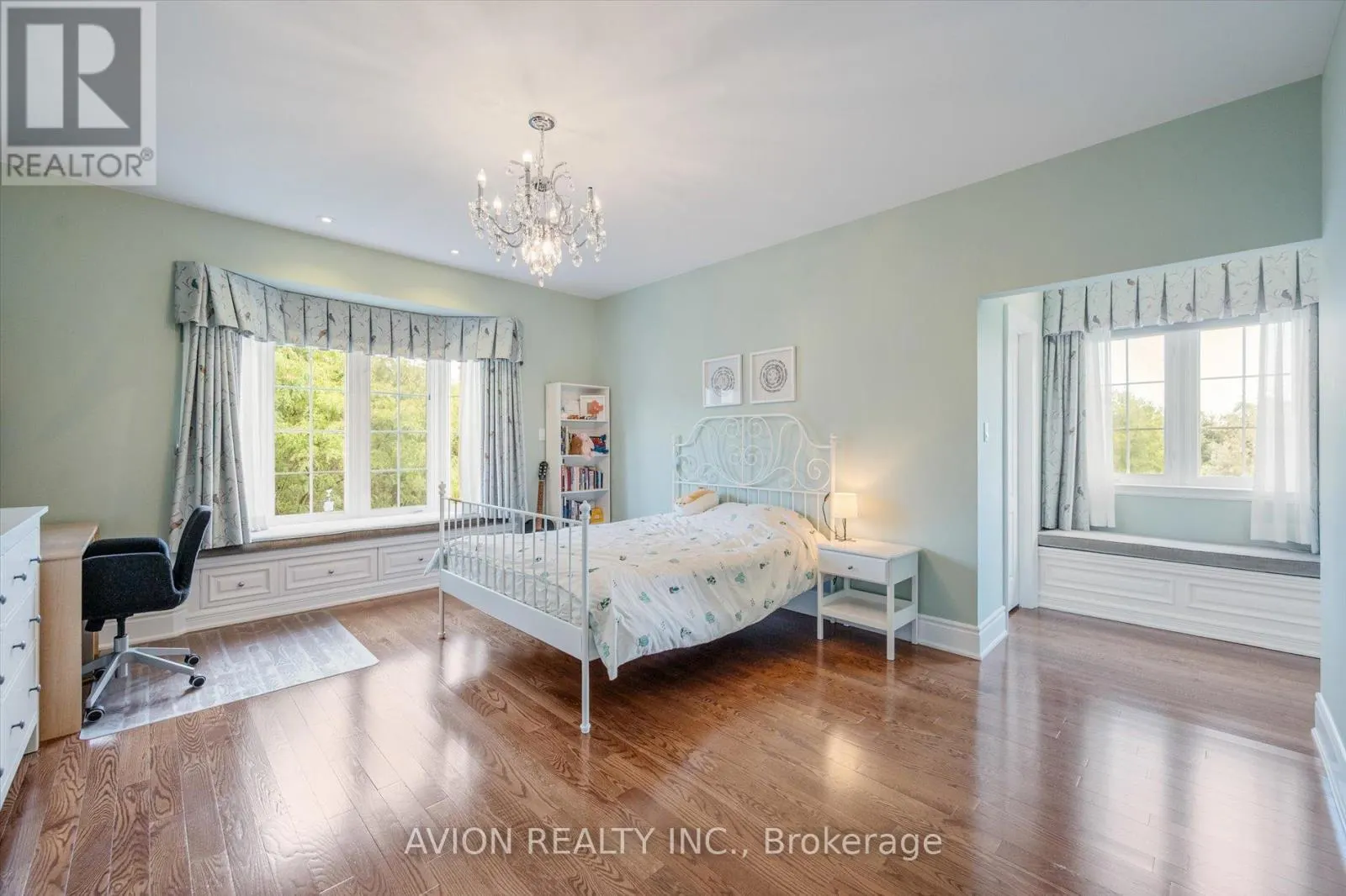 37 FRYBROOK CRESCENT