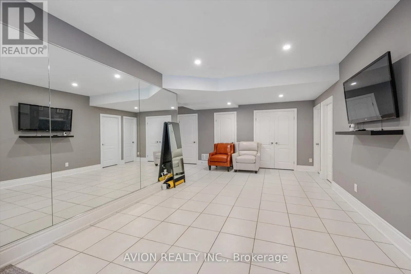 37 FRYBROOK CRESCENT