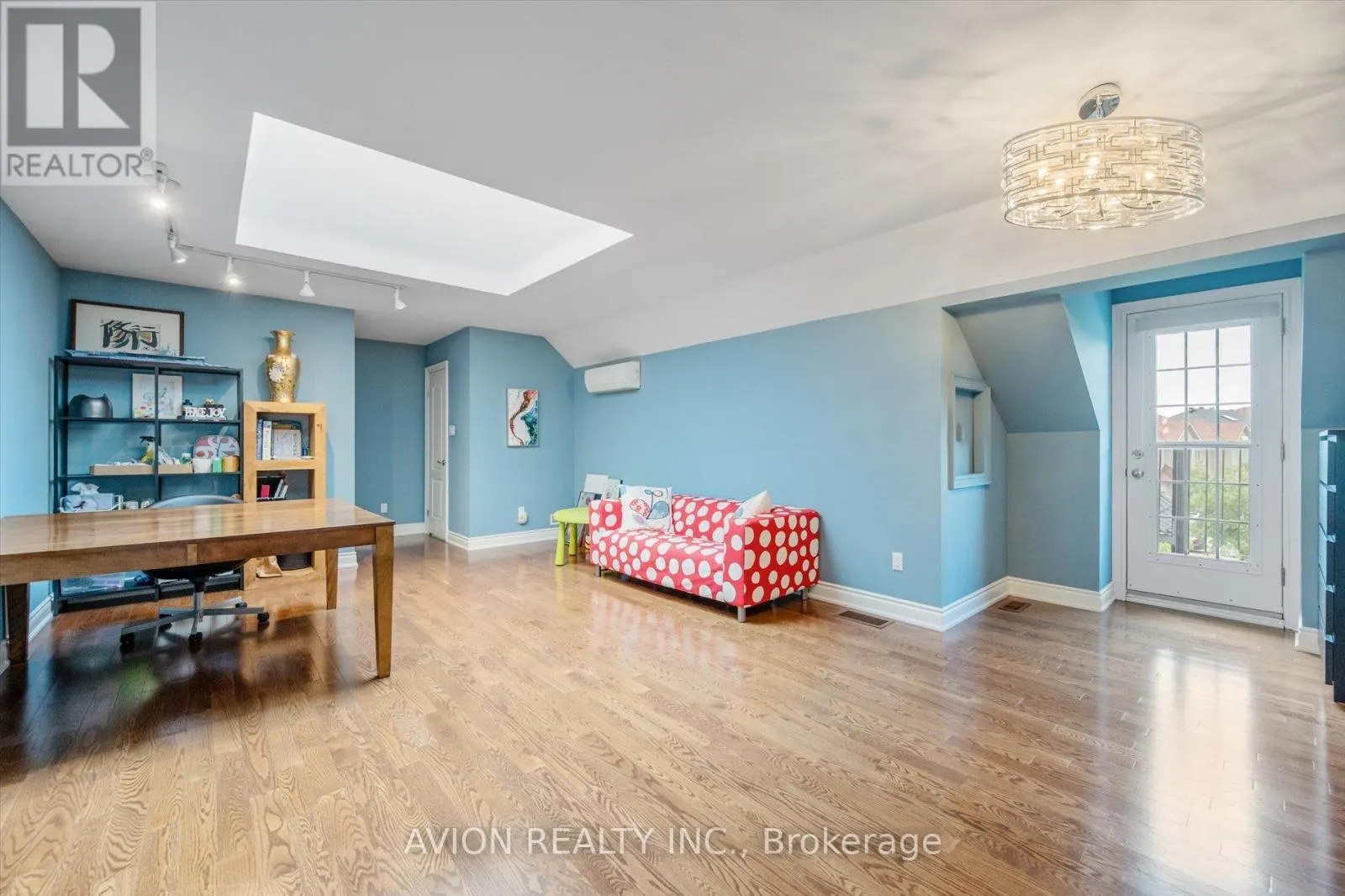 37 FRYBROOK CRESCENT