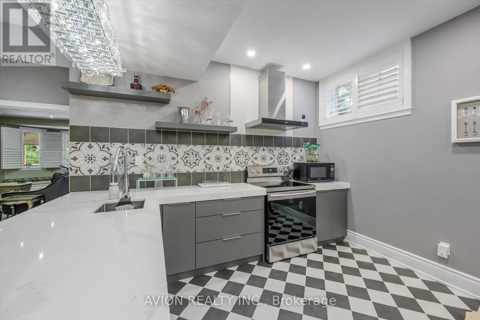 37 FRYBROOK CRESCENT