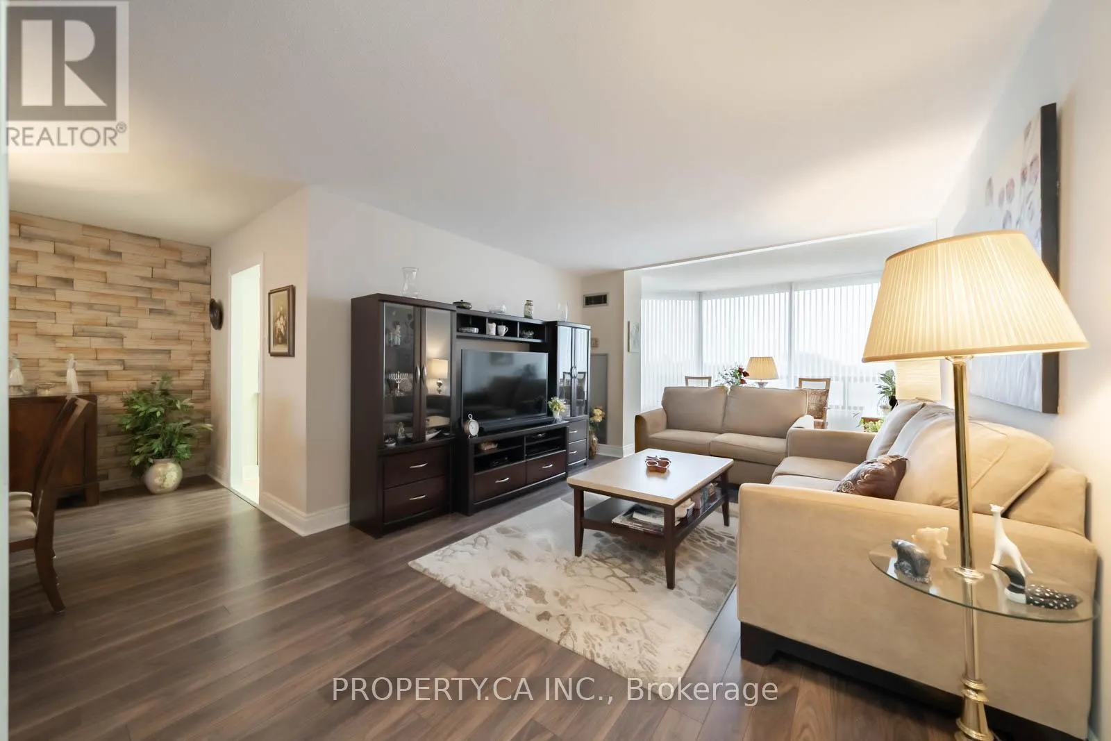 605 - 7460 BATHURST STREET