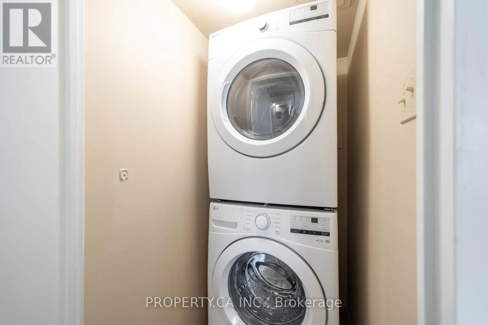 605 - 7460 BATHURST STREET