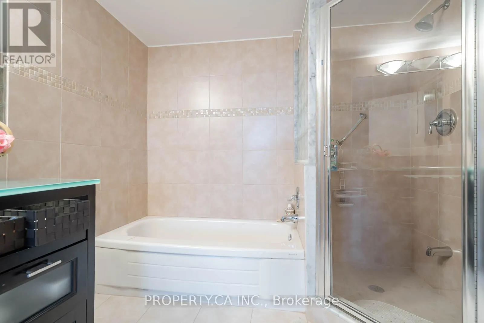 605 - 7460 BATHURST STREET