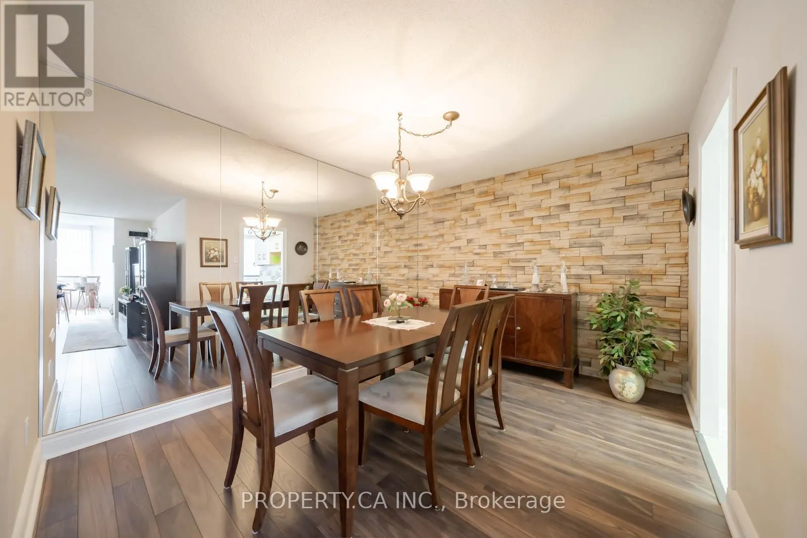 605 - 7460 BATHURST STREET