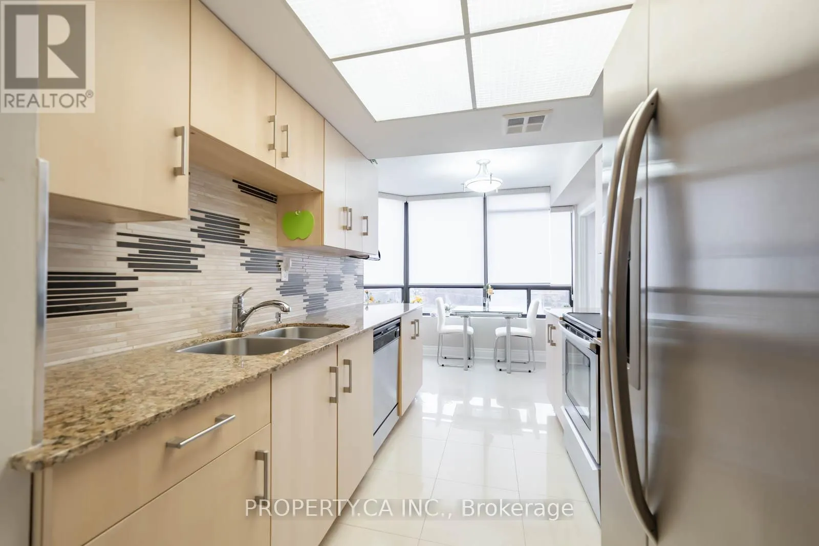 605 - 7460 BATHURST STREET