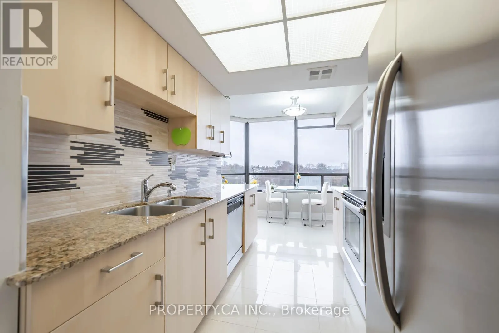 605 - 7460 BATHURST STREET