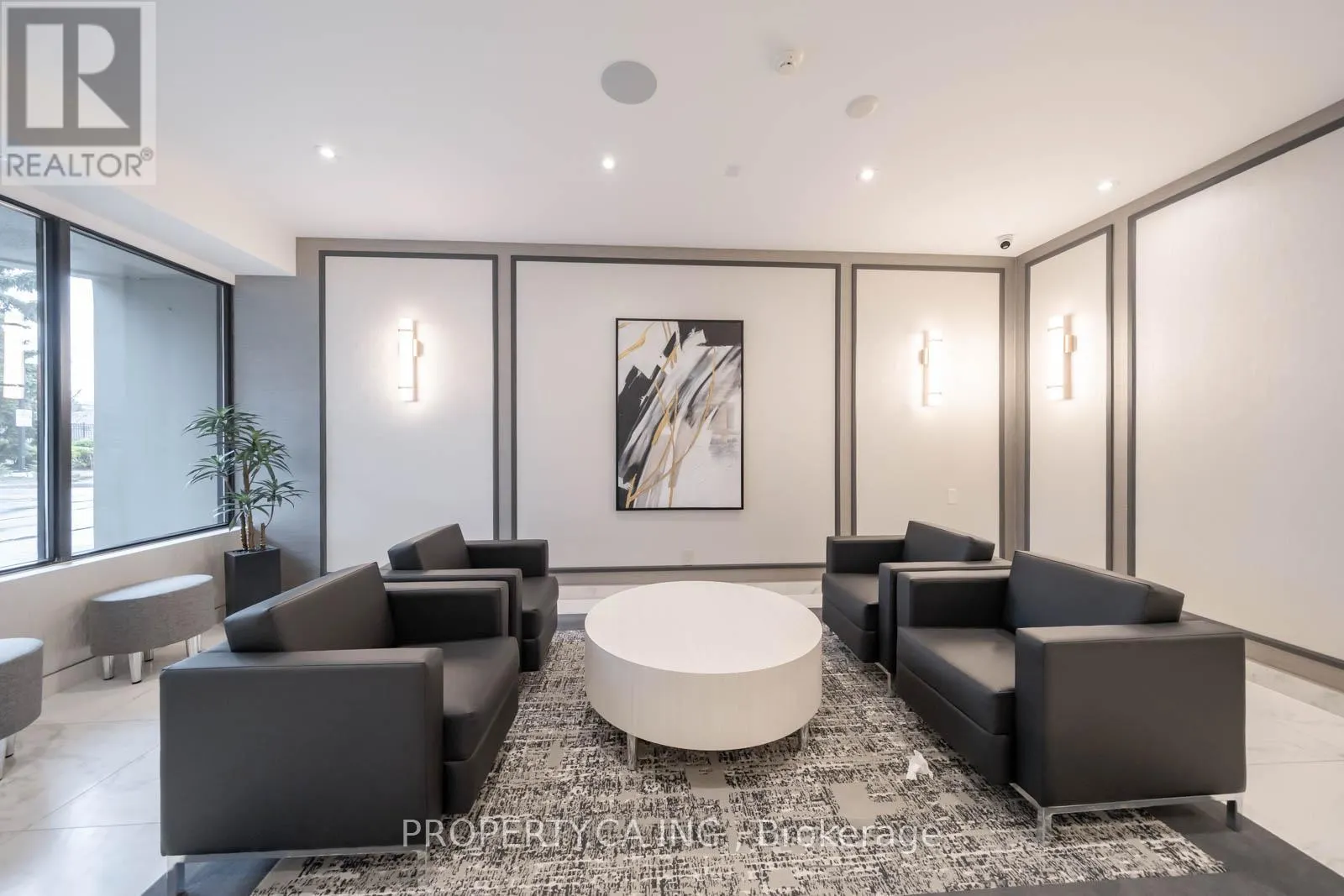 605 - 7460 BATHURST STREET