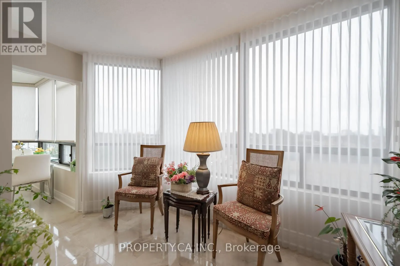 605 - 7460 BATHURST STREET