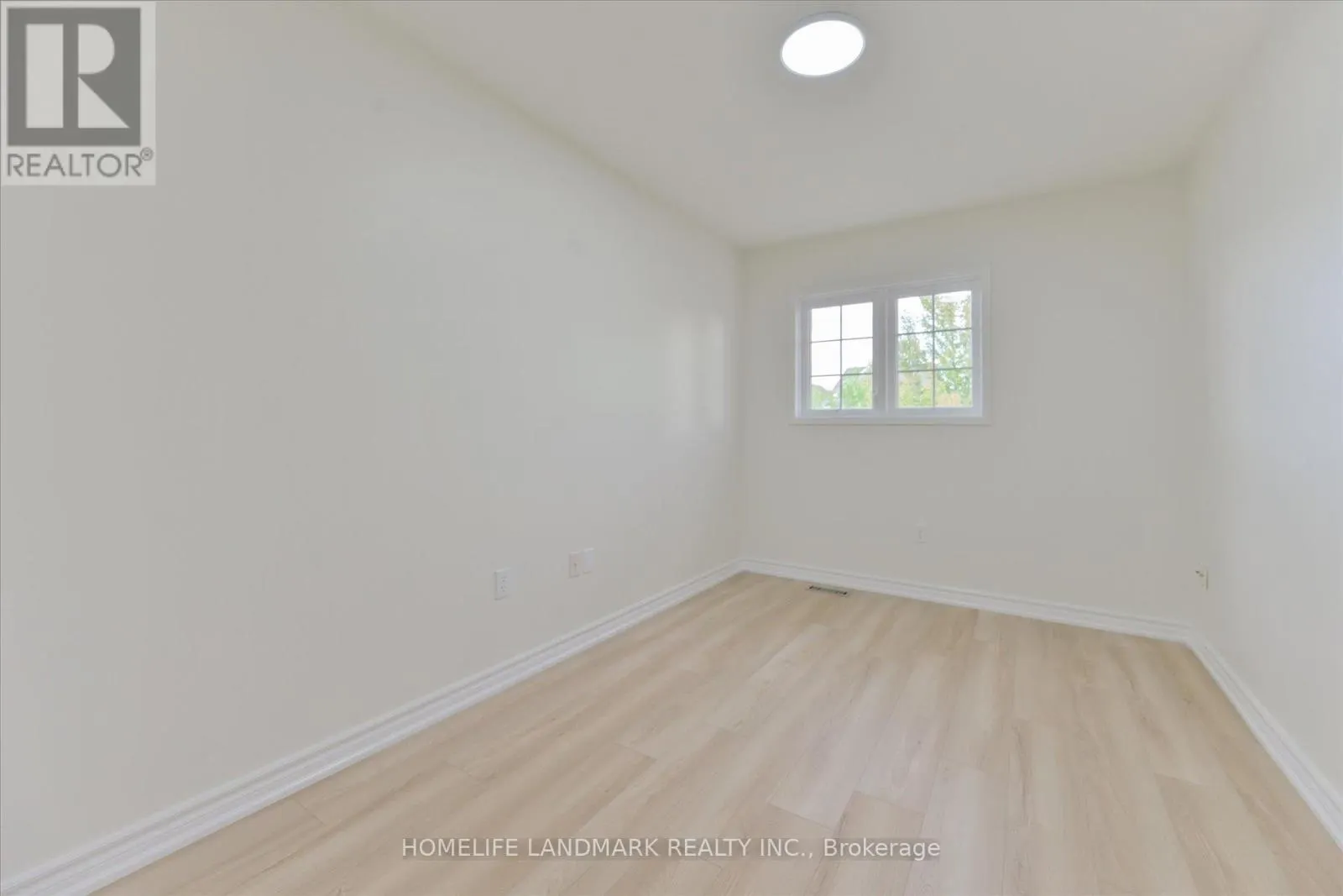 206 VENICE GATE DRIVE
