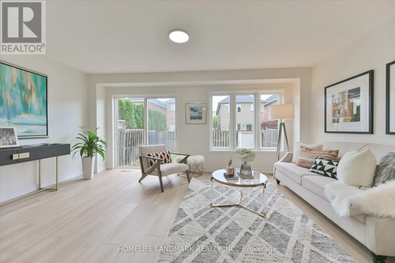 206 VENICE GATE DRIVE