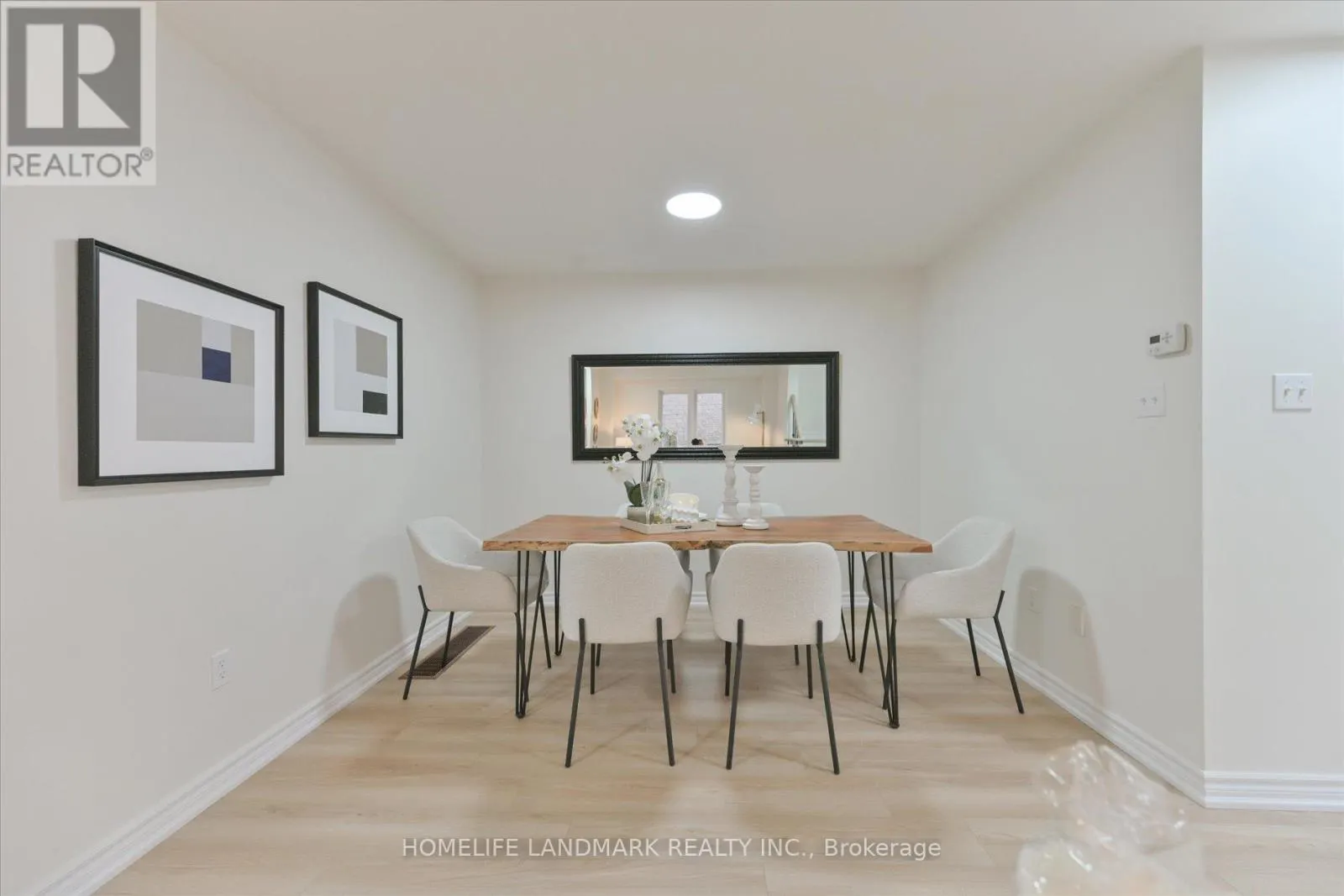 206 VENICE GATE DRIVE