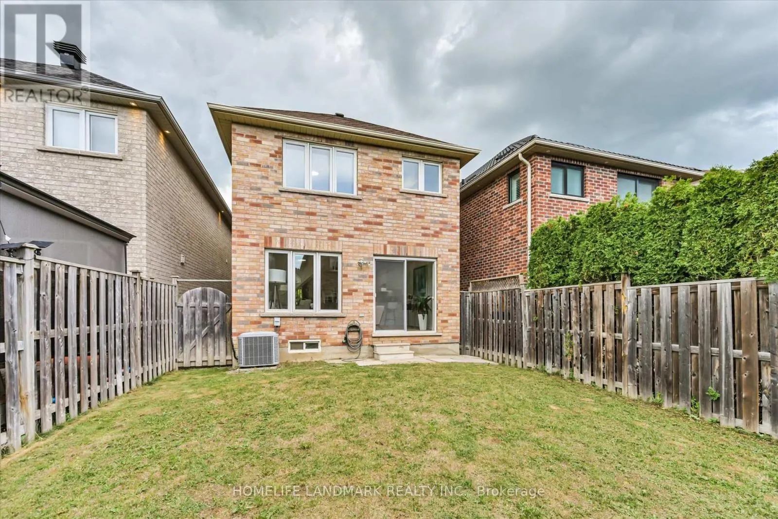206 VENICE GATE DRIVE