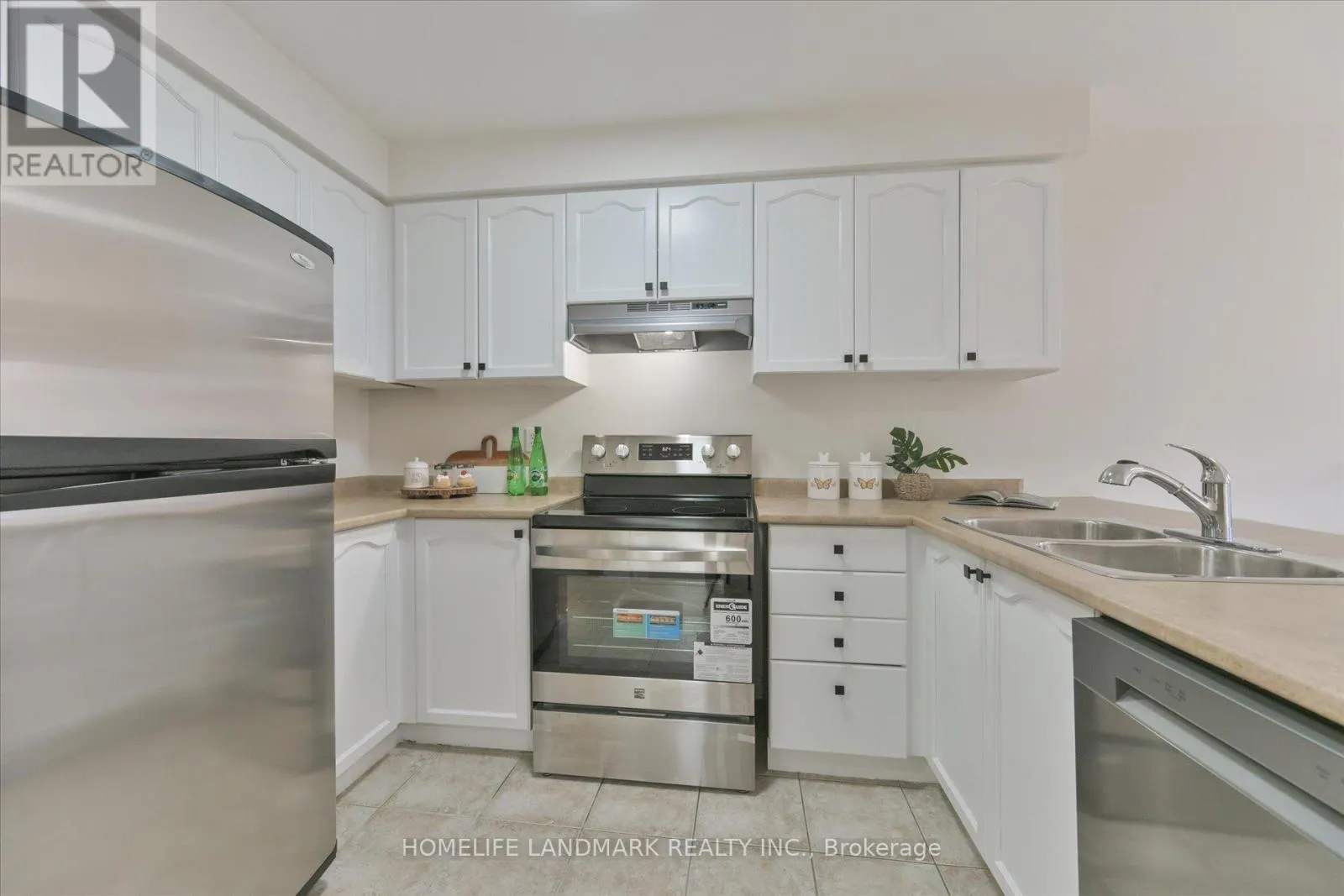 206 VENICE GATE DRIVE