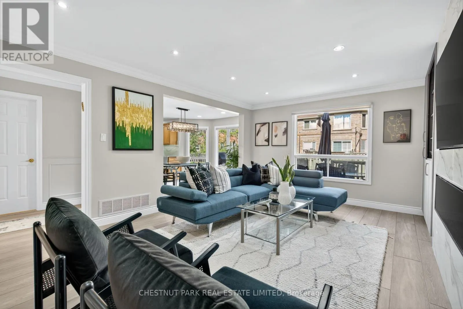 39 NEWPORT SQUARE