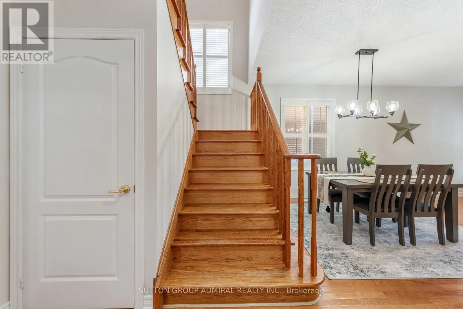 16 APPLEVIEW ROAD