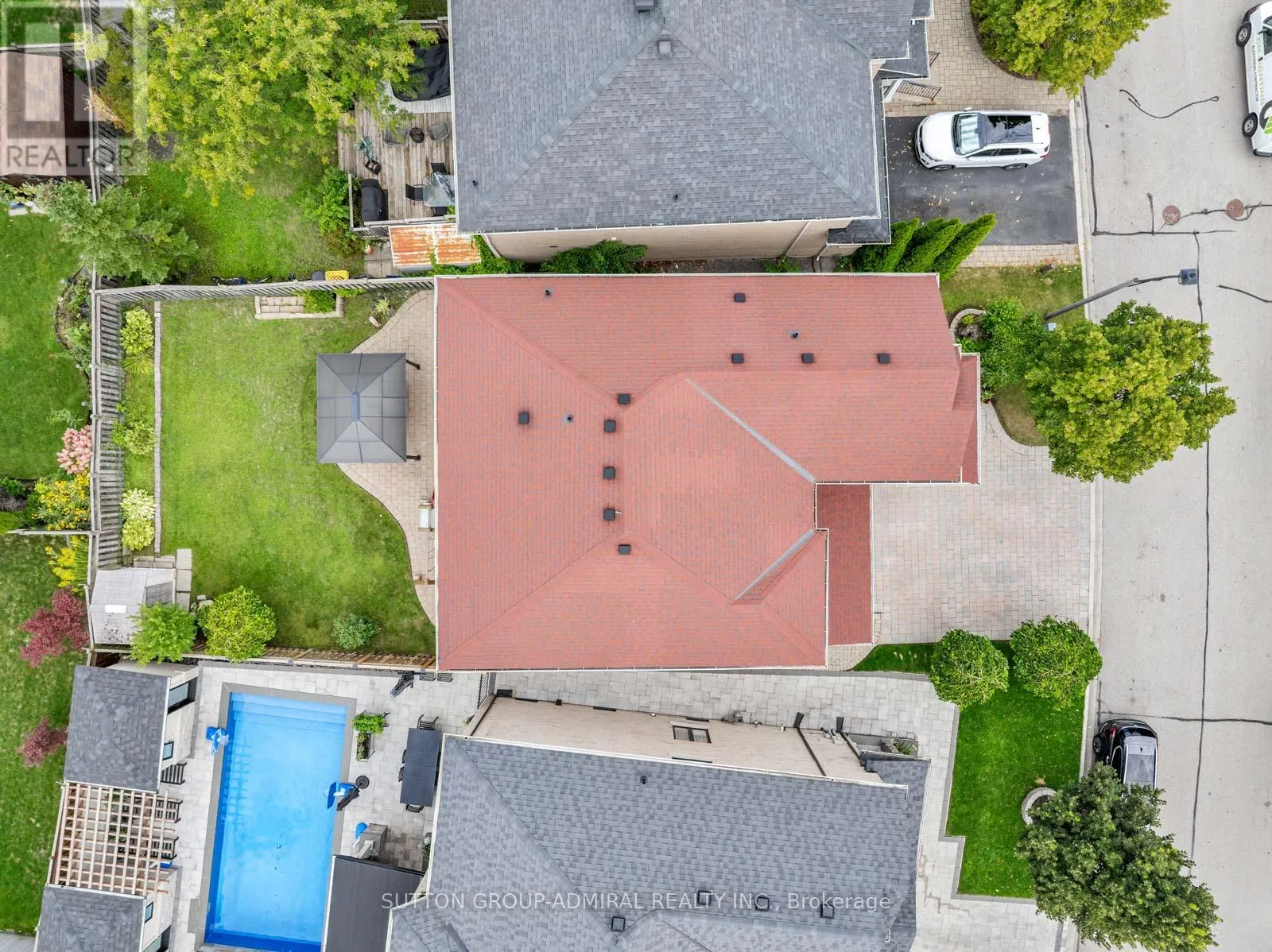 16 APPLEVIEW ROAD