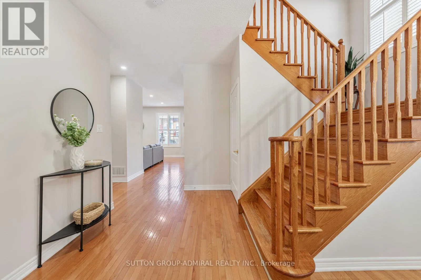 16 APPLEVIEW ROAD
