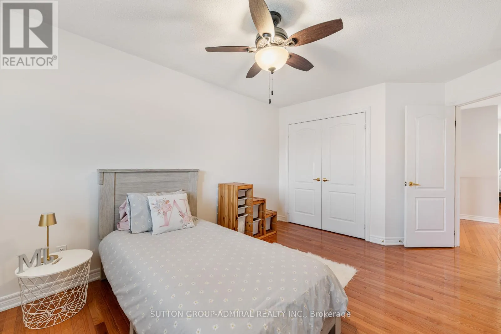 16 APPLEVIEW ROAD