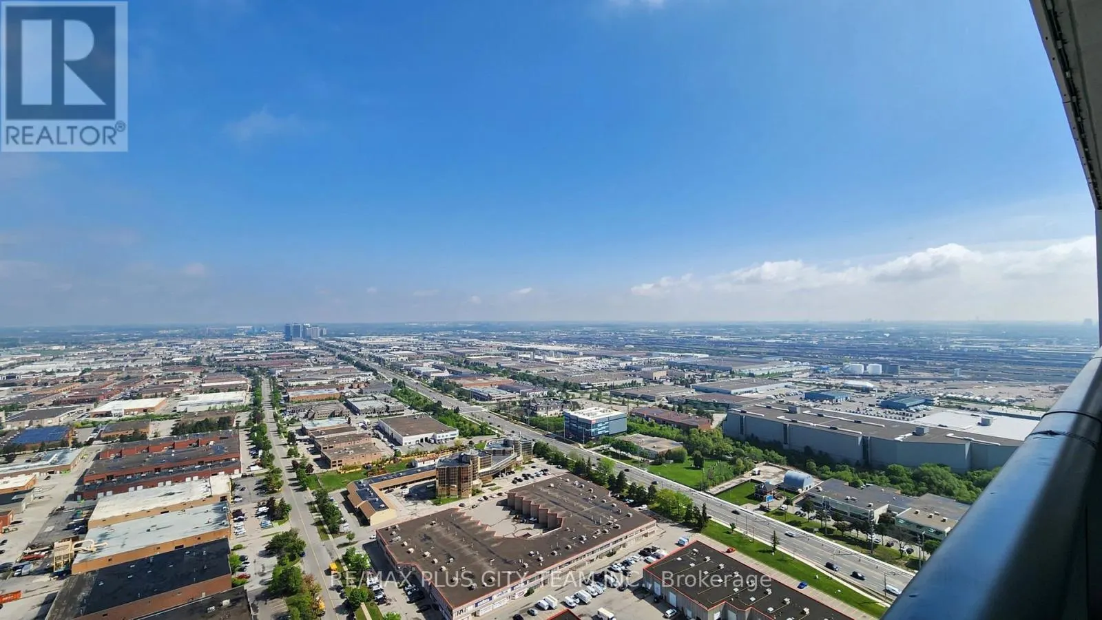 4215 - 950 PORTAGE PARKWAY