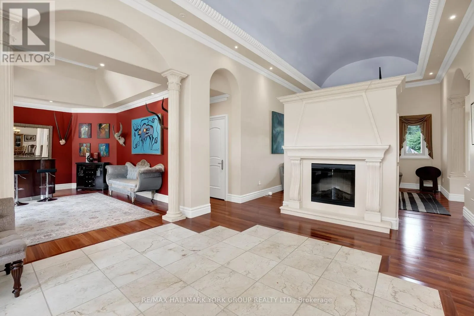 2 KINGSWOOD DRIVE