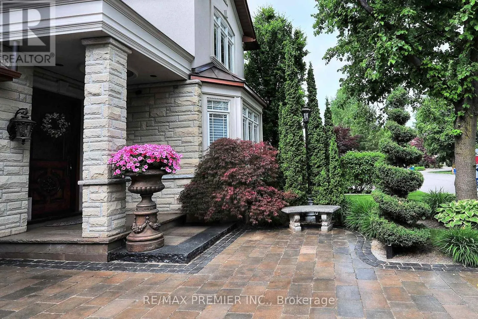 111 ARISTA GATE