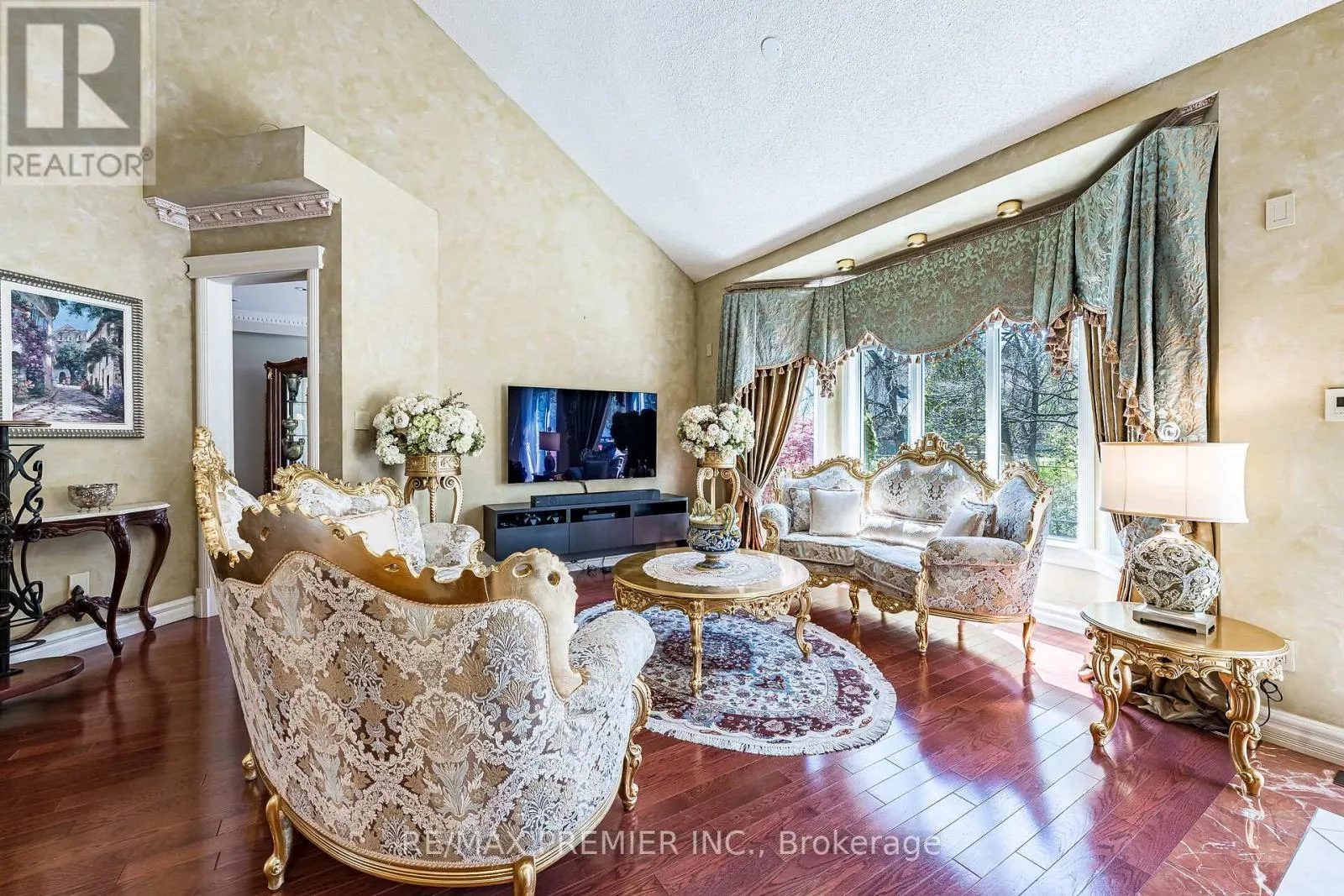 111 ARISTA GATE