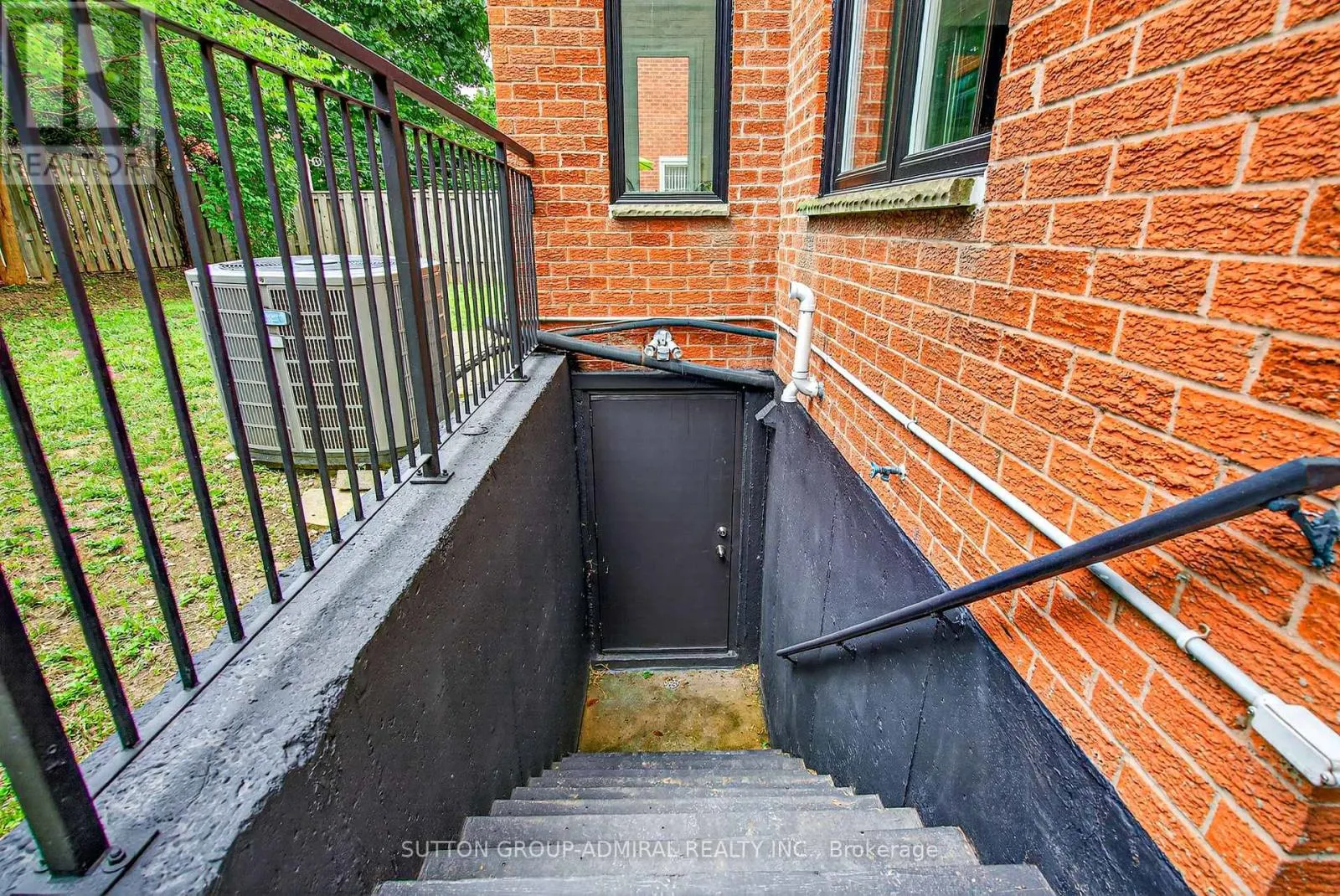43 KEREMEOS CRESCENT