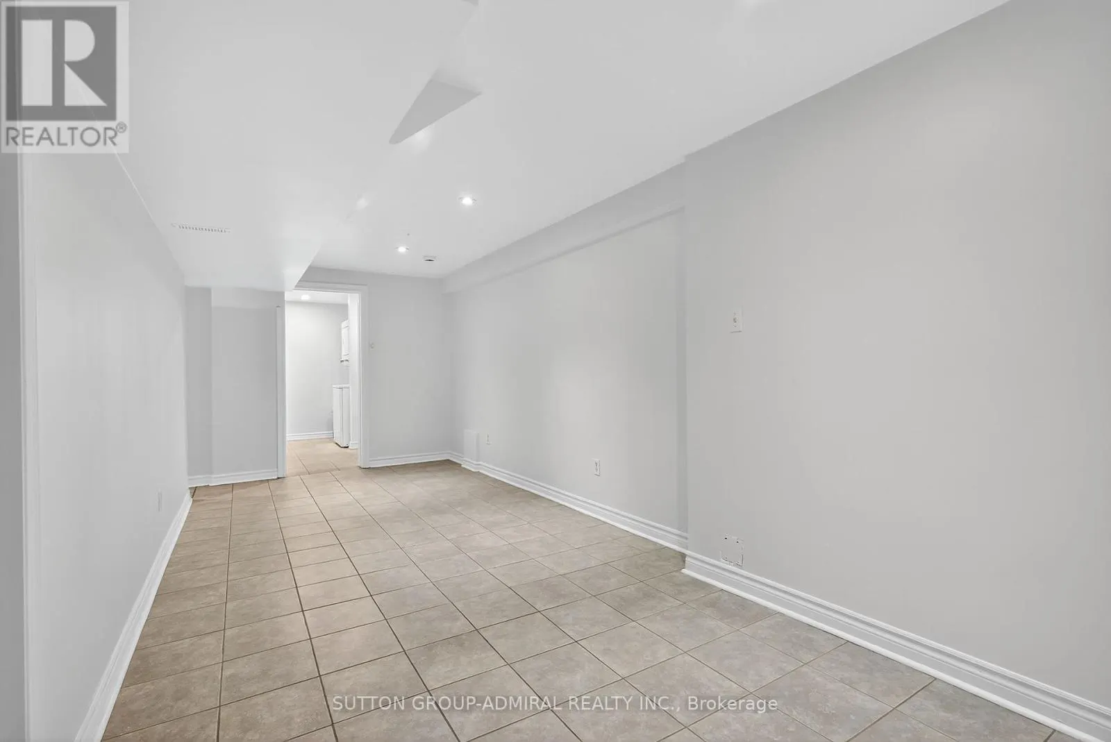 43 KEREMEOS CRESCENT