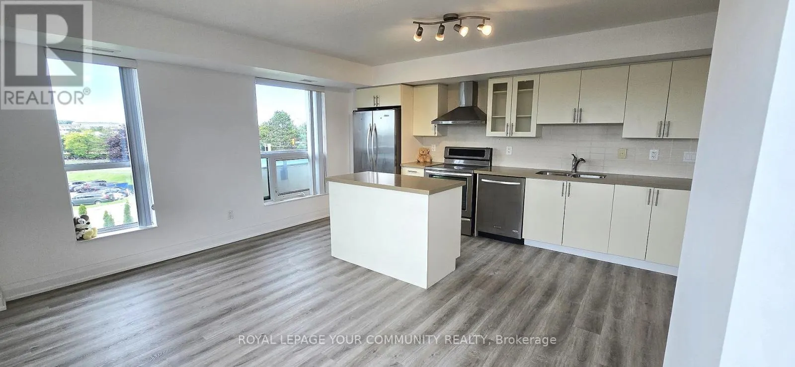 317 - 75 NORMAN BETHUNE AVENUE