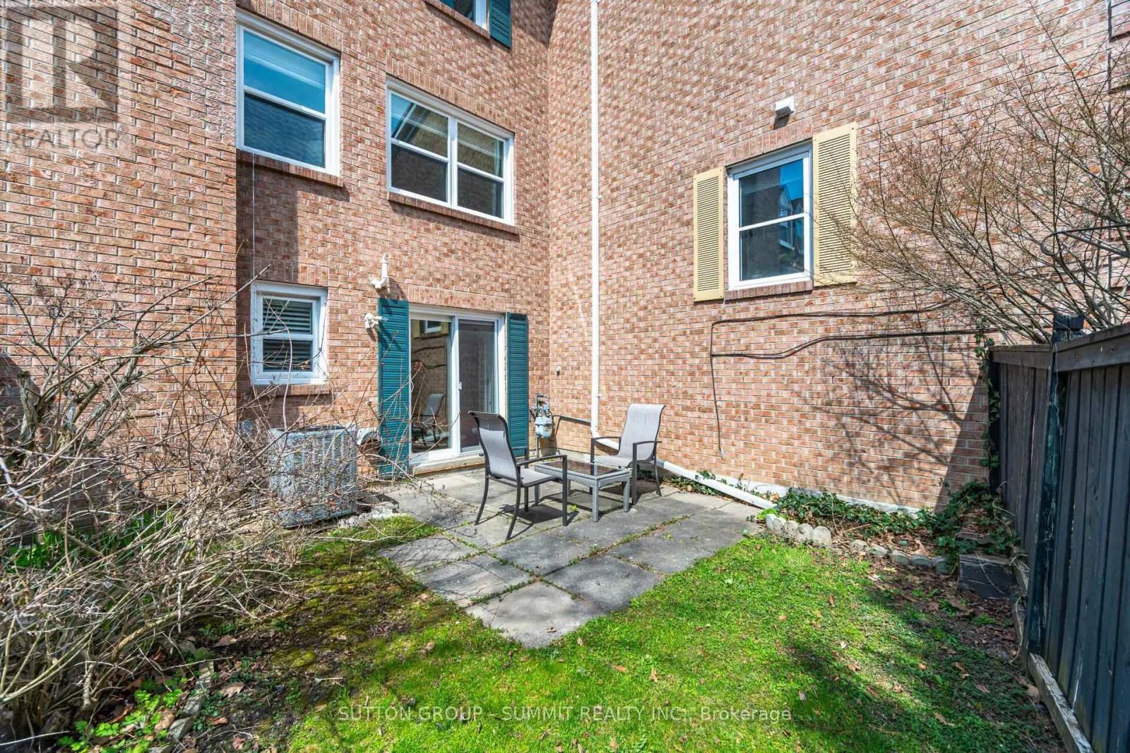 55 - 55 CONFEDERATION WAY
