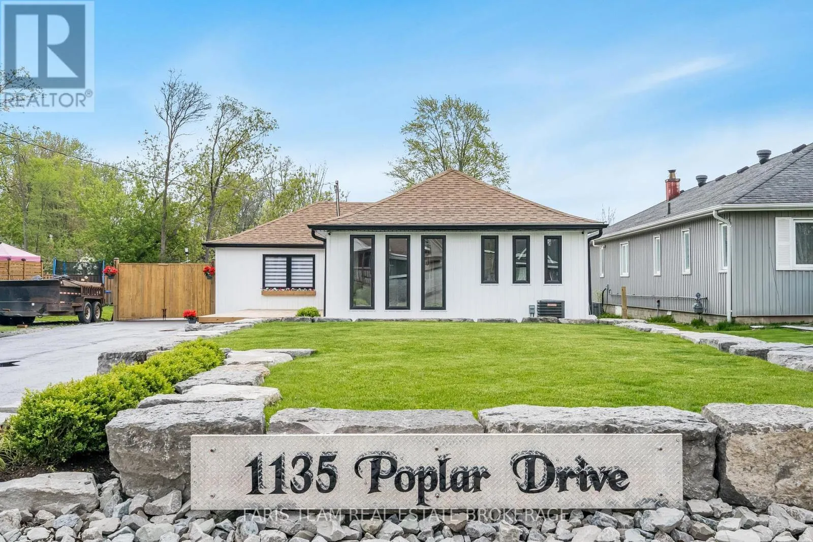 1135 POPLAR DRIVE