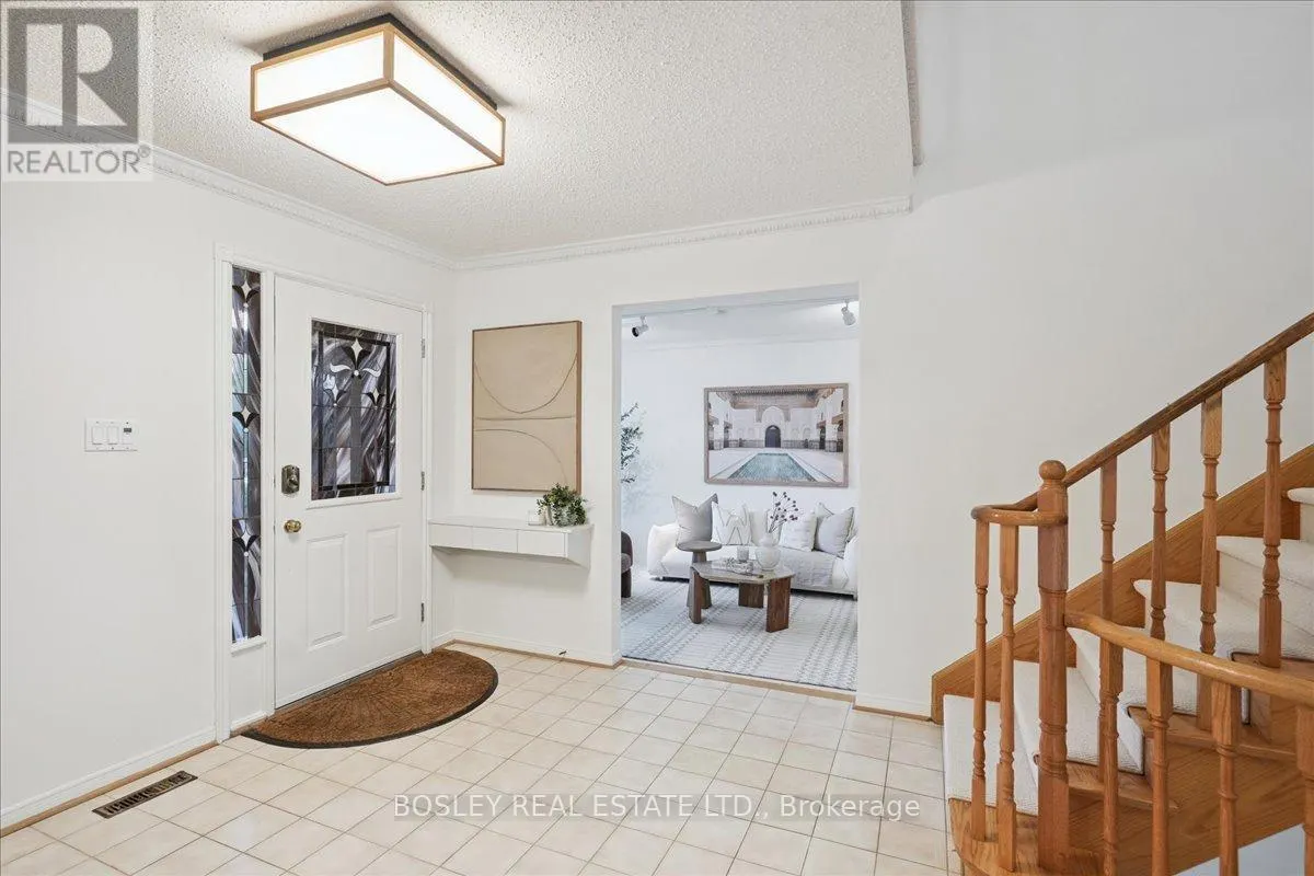 50 SIMMONS CRESCENT