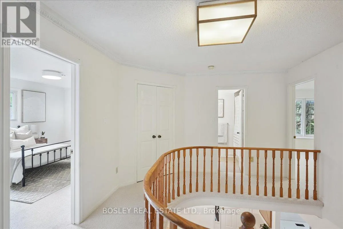 50 SIMMONS CRESCENT