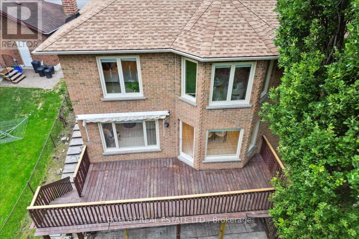 50 SIMMONS CRESCENT