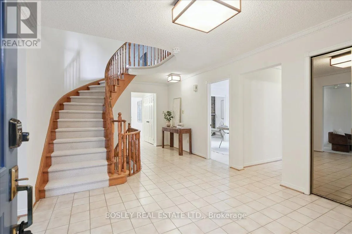 50 SIMMONS CRESCENT