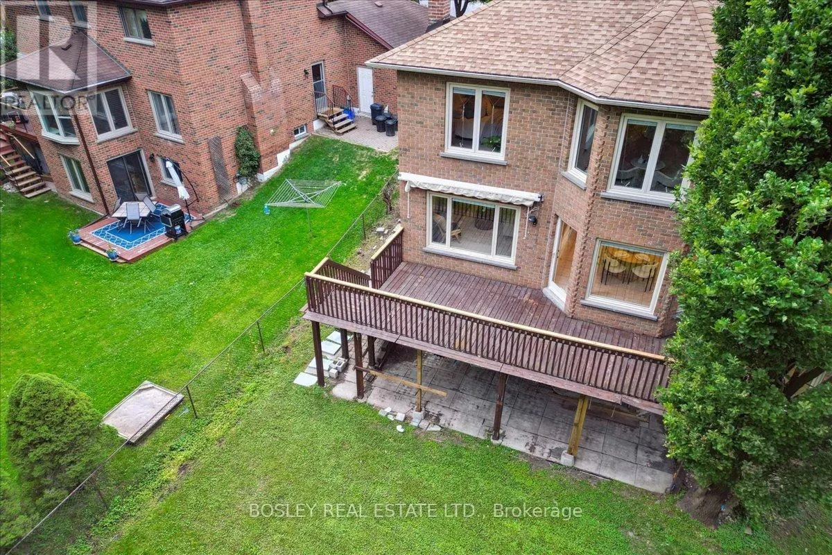 50 SIMMONS CRESCENT