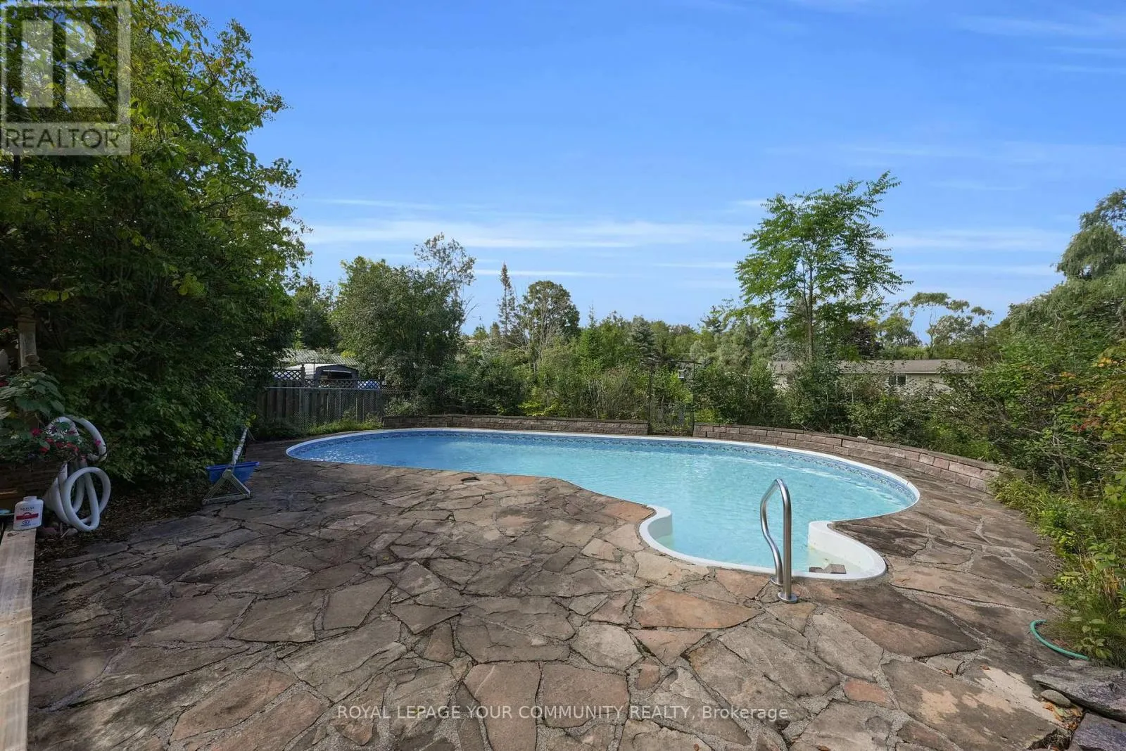 44 BEAVERDALE CRESCENT