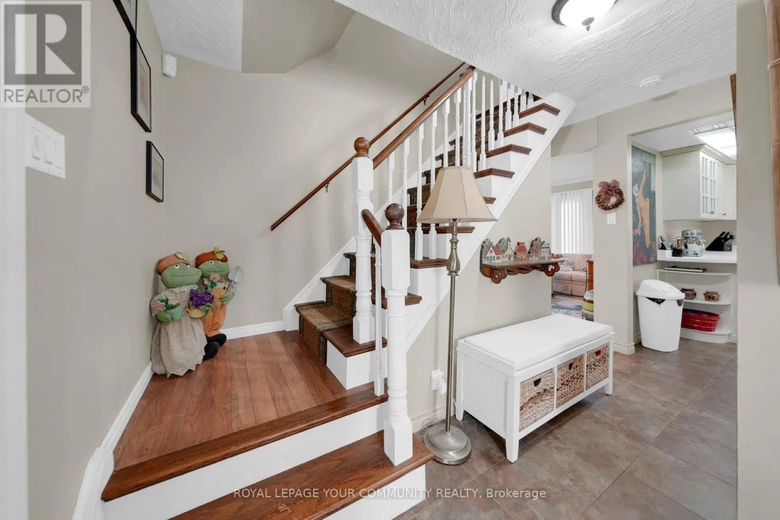 44 BEAVERDALE CRESCENT