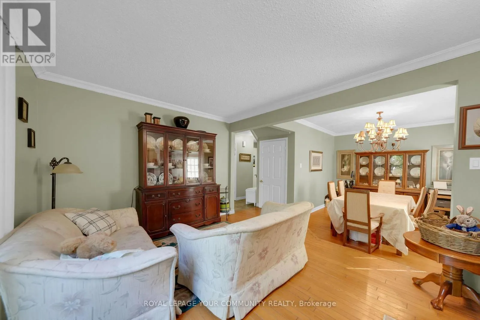 44 BEAVERDALE CRESCENT