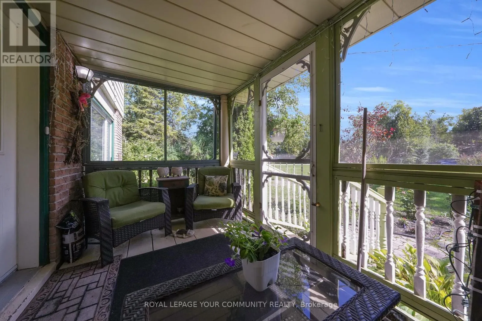 44 BEAVERDALE CRESCENT