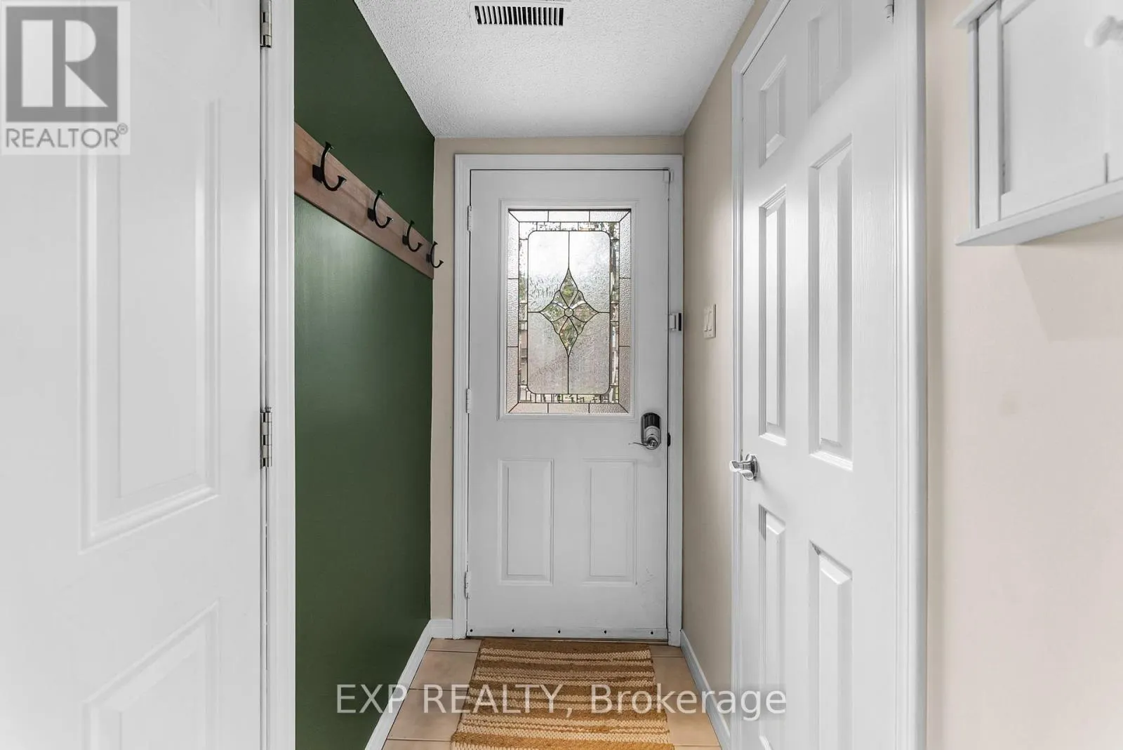119 SPRING ROAD
