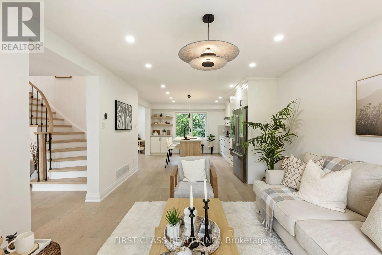 679 VILLAGE PARKWAY