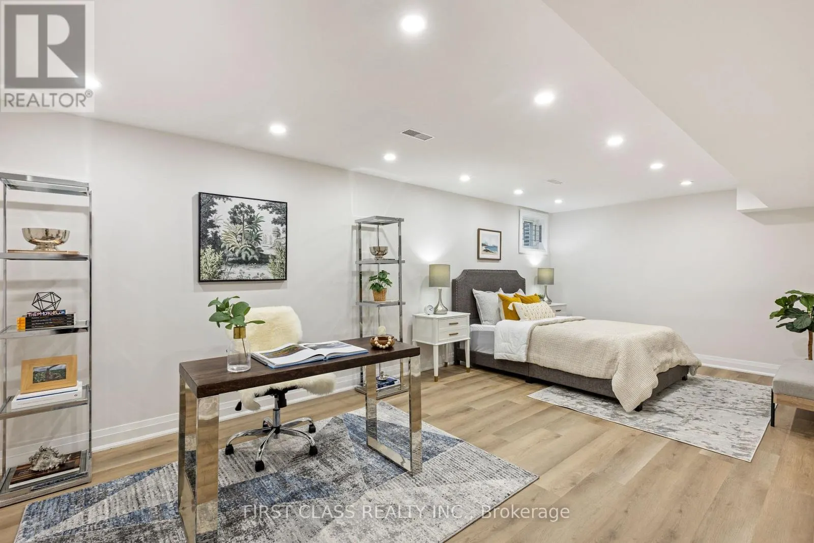 679 VILLAGE PARKWAY