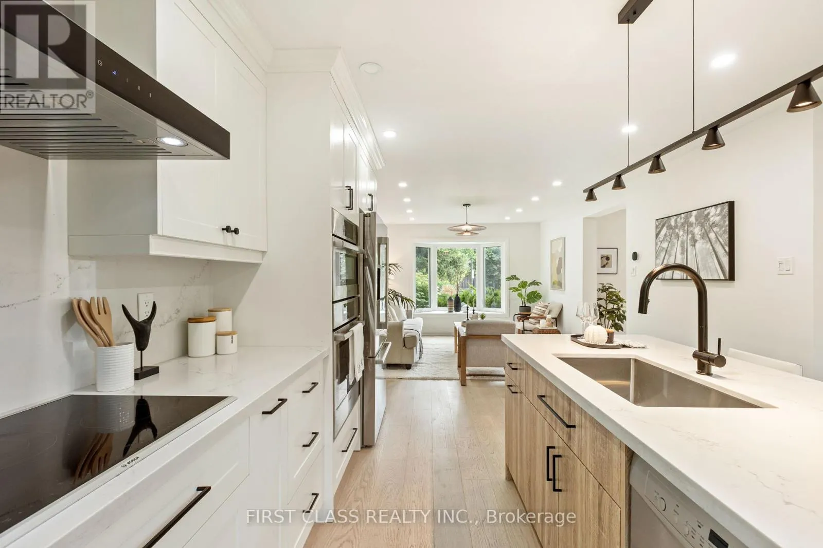 679 VILLAGE PARKWAY