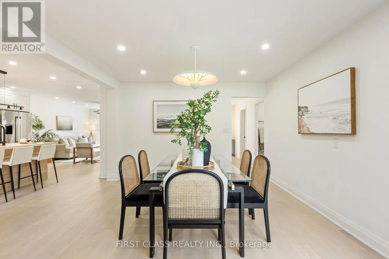 679 VILLAGE PARKWAY