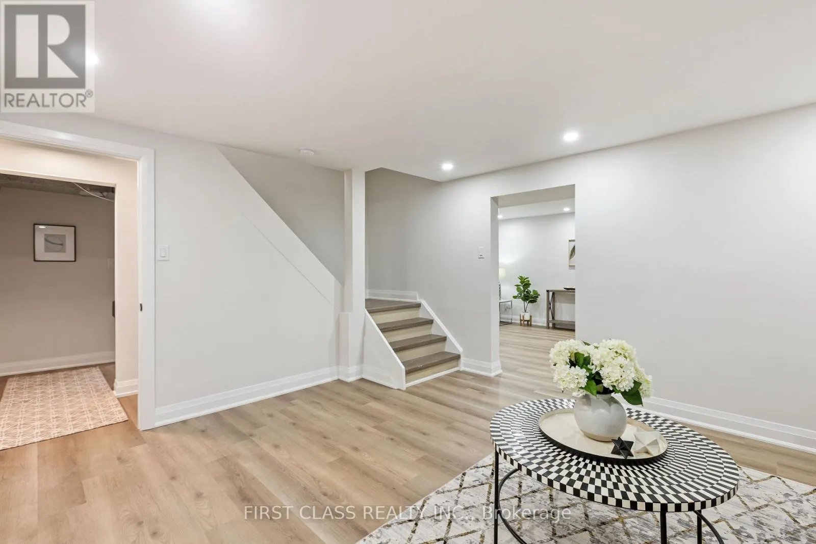 679 VILLAGE PARKWAY